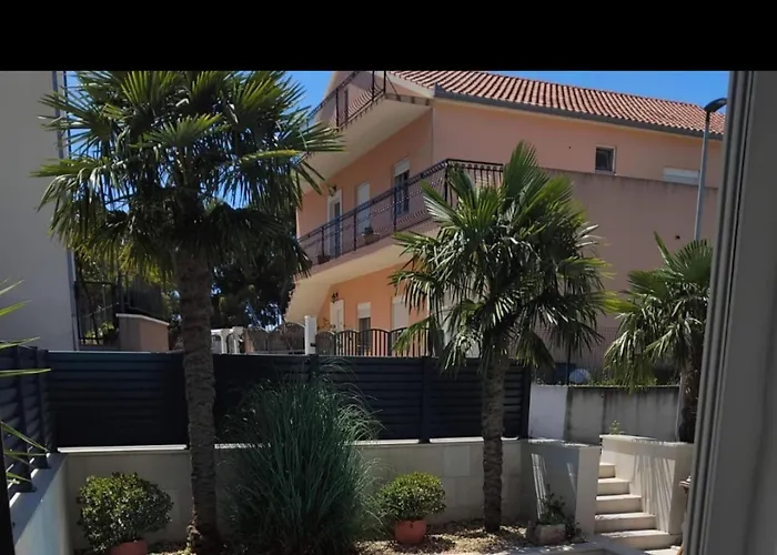 Villa Marija - Five Bedroom With Terrace And Swimming Pool Podstrana