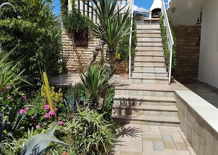 Villa Marija - Five Bedroom With Terrace And Swimming Pool