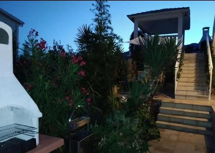 Villa Marija - Five Bedroom With Terrace And Swimming Pool