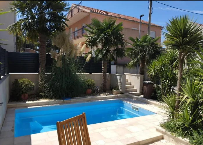 Villa Marija - Five Bedroom With Terrace And Swimming Pool